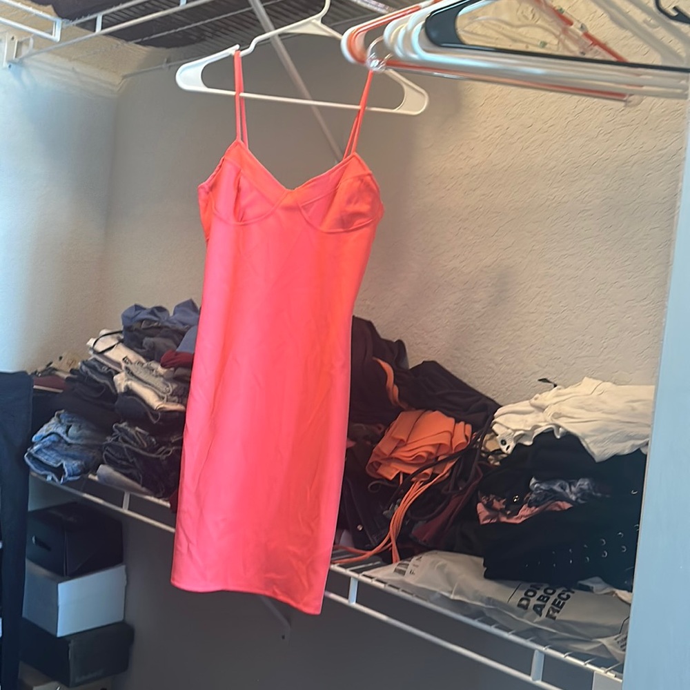 Ute pink dress